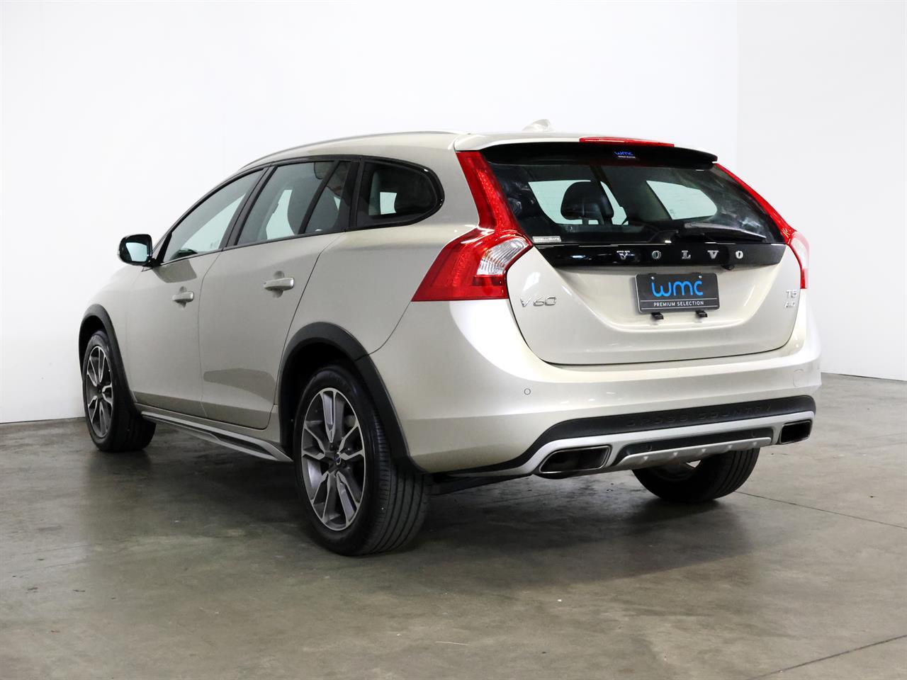 image-5, 2016 Volvo V60 T5 AWD 'Cross Country' at Christchurch