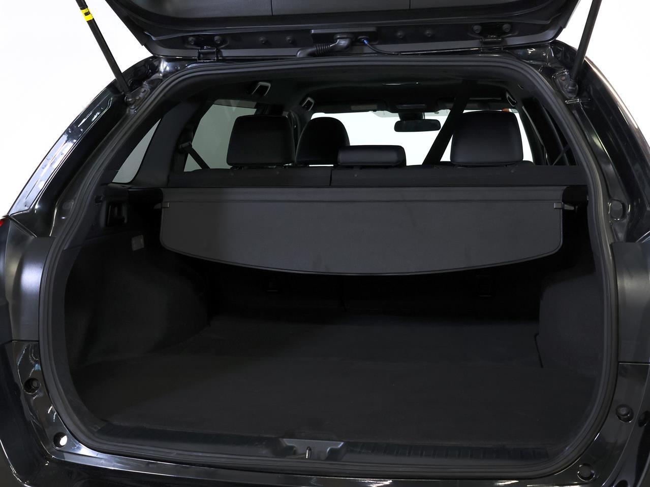 image-19, 2016 Toyota Corolla Fielder Hybrid G 'Aero Tourer' at Christchurch