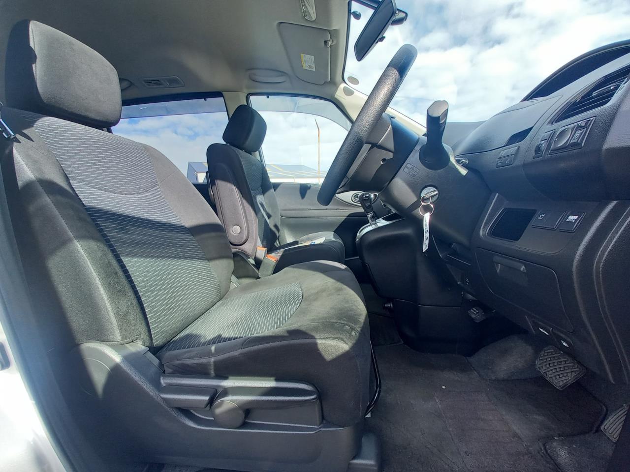 image-14, 2012 Nissan Serena Hybrid at Christchurch