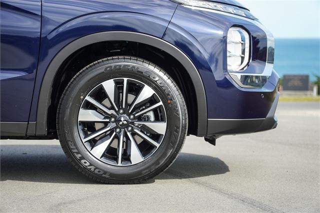 image-4, 2026 Mitsubishi Outlander 2.5P LS 4WD auto at Dunedin