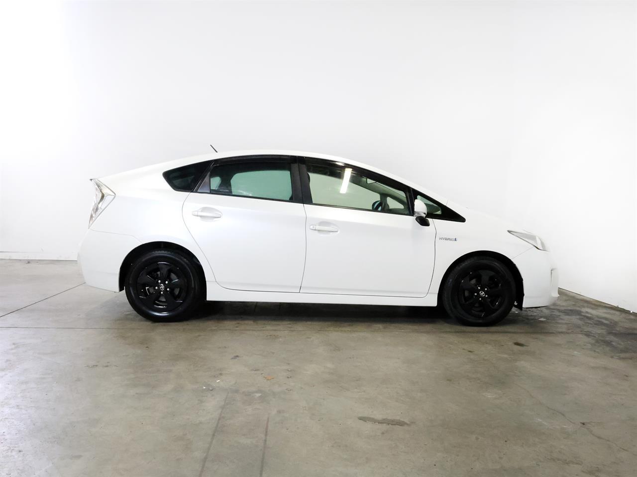 image-9, 2014 Toyota Prius 1.8lt Hybrid S-Package at Christchurch