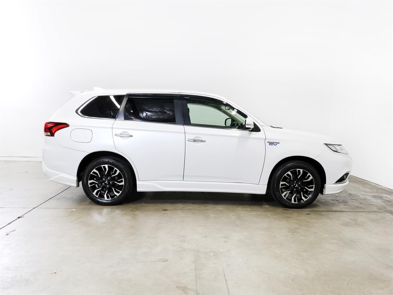 image-8, 2015 Mitsubishi Outlander PHEV G 4WD 'Facelift' at Christchurch