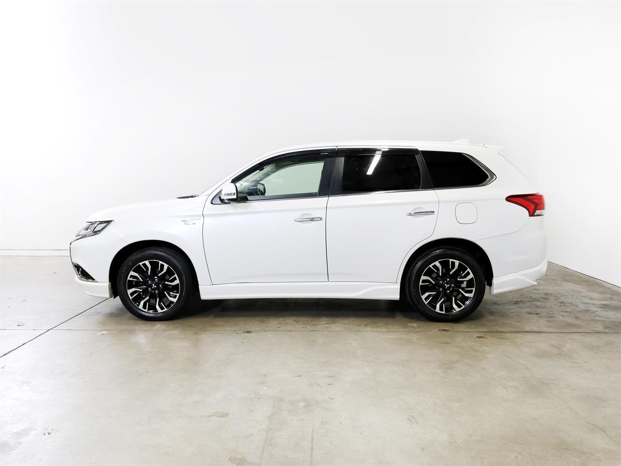 image-4, 2015 Mitsubishi Outlander PHEV G 4WD 'Facelift' at Christchurch