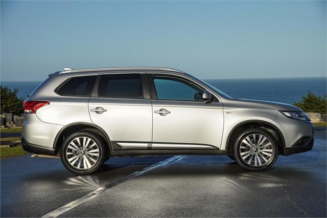 image-1, 2022 Mitsubishi Outlander LS 2.4 4x4 auto at Dunedin