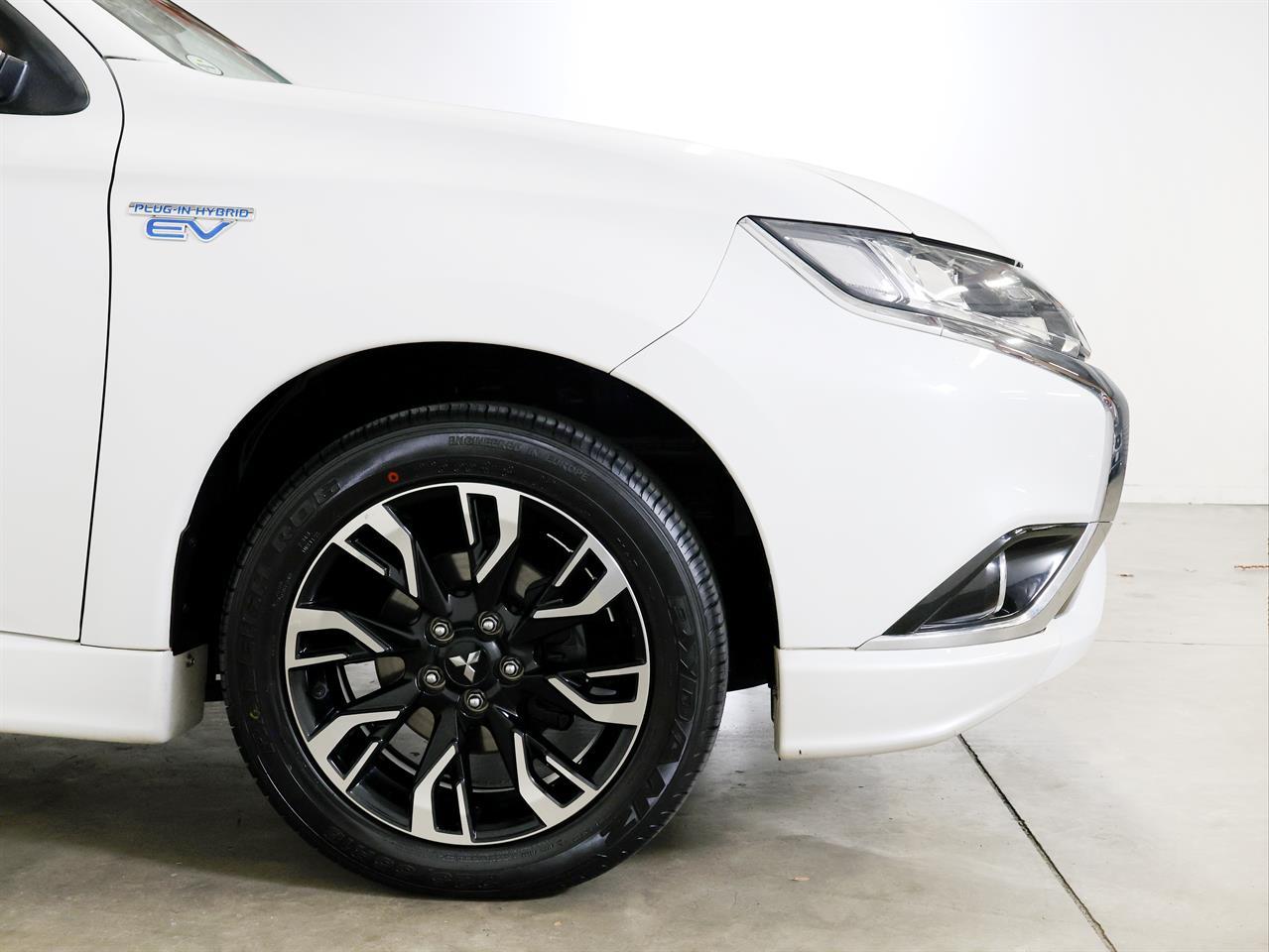 image-9, 2015 Mitsubishi Outlander PHEV G 4WD 'Facelift' at Christchurch