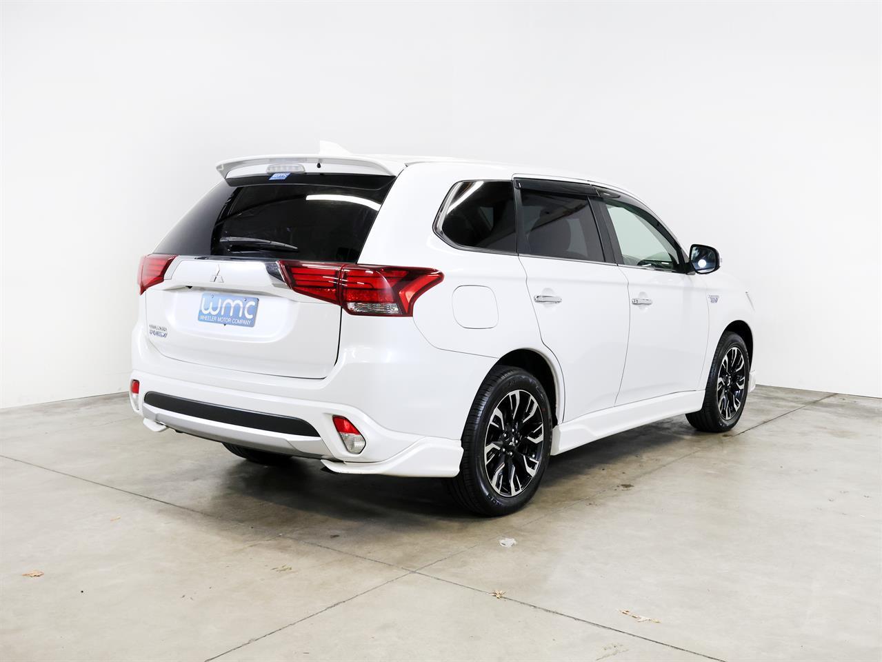 image-7, 2015 Mitsubishi Outlander PHEV G 4WD 'Facelift' at Christchurch
