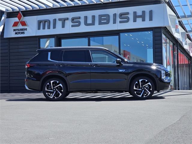 image-17, 2024 Mitsubishi Outlander VRX PHEV AWD 2.4P at Christchurch