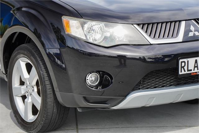 image-3, 2008 Mitsubishi Outlander at Dunedin