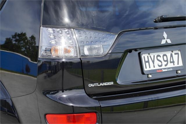 image-5, 2007 Mitsubishi Outlander at Dunedin