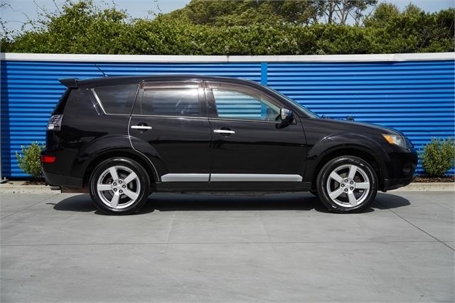 image-1, 2007 Mitsubishi Outlander at Dunedin