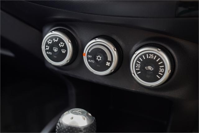 image-11, 2008 Mitsubishi Outlander at Dunedin