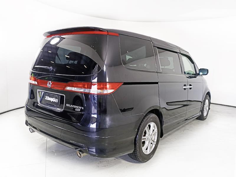 Honda elysion 2010