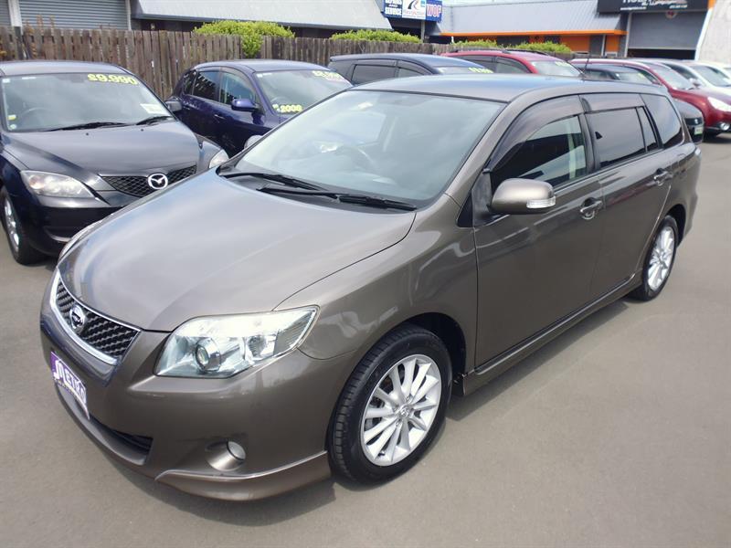 Toyota corolla fielder 2009