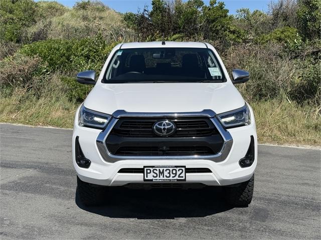 image-1, 2023 Toyota Hilux SR5 DC 2.8DT/4WD at Dunedin