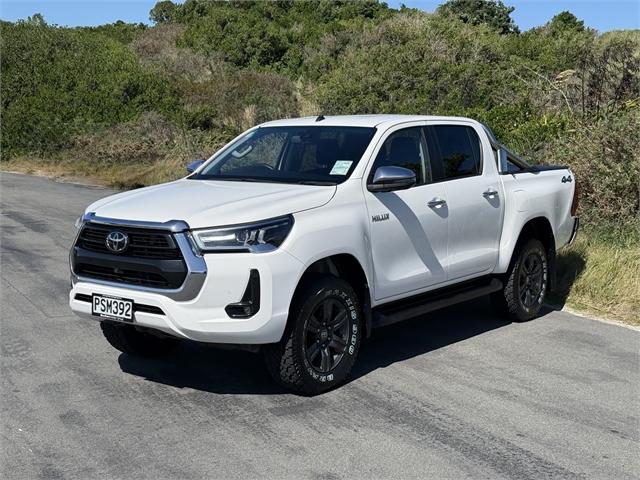 image-2, 2023 Toyota Hilux SR5 DC 2.8DT/4WD at Dunedin