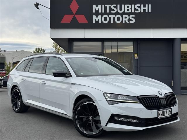 image-0, 2020 Skoda Superb Wagon Sportline at Christchurch
