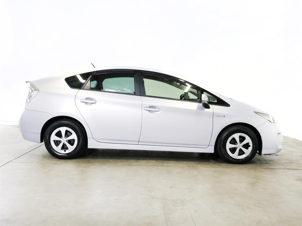 image-9, 2013 Toyota PRIUS 1.8lt Hybrid G-Spec With Cruise at Christchurch