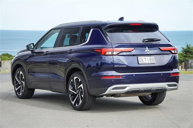 image-2, 2024 Mitsubishi Outlander XLS 2.5 4x4 auto at Dunedin