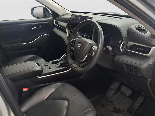 image-14, 2024 Toyota Highlander Limited 2.5L Hybrid at Dunedin