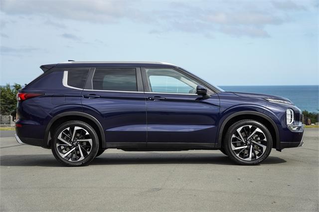 image-1, 2024 Mitsubishi Outlander XLS 2.5 4x4 auto at Dunedin