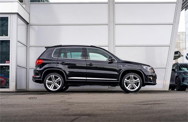 image-1, 2016 Volkswagen Tiguan R-Line 132kW Petrol Auto AW at Christchurch
