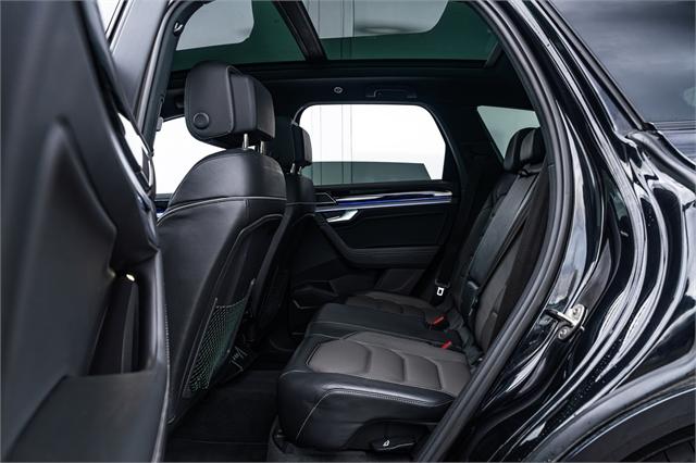 image-9, 2020 Volkswagen Touareg R-Line V8 310kW Diesel Aut at Christchurch