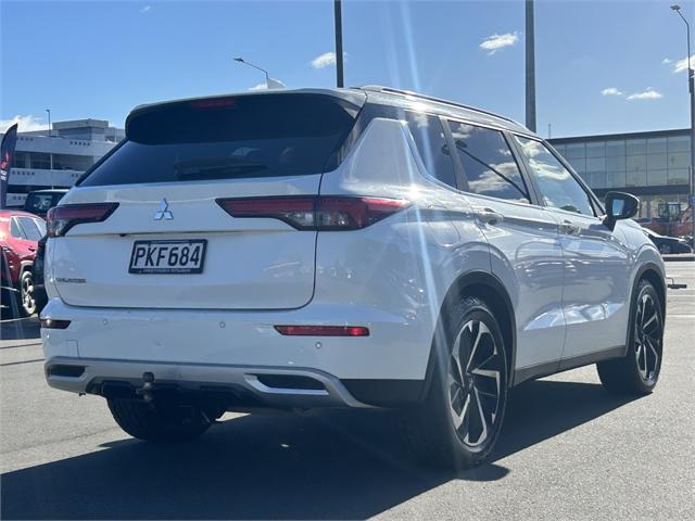 image-2, 2022 Mitsubishi Outlander XLS 4WD WHITE at Christchurch