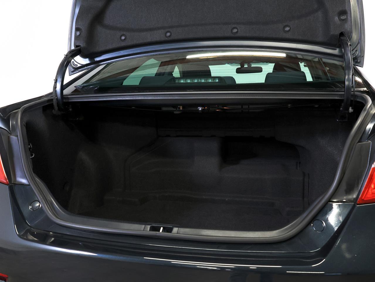 image-19, 2013 Toyota Camry Hybrid 'G Package' at Christchurch