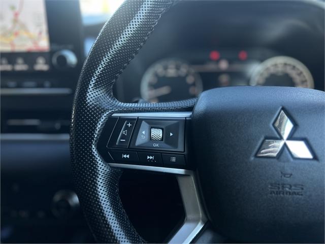 image-6, 2022 Mitsubishi Outlander XLS 4WD WHITE at Christchurch