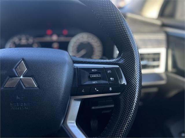 image-7, 2022 Mitsubishi Outlander XLS 4WD WHITE at Christchurch