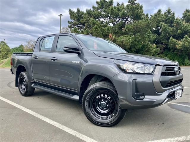 image-0, 2024 Toyota Hilux SR 2.8DT 4WD at Dunedin