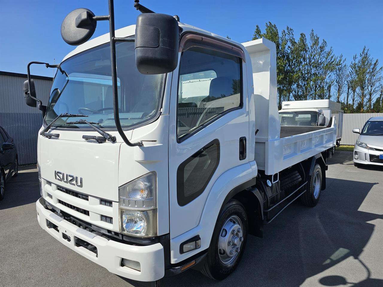 image-1, 2012 Isuzu Forward 4 Tonne Tipper at Waimakariri