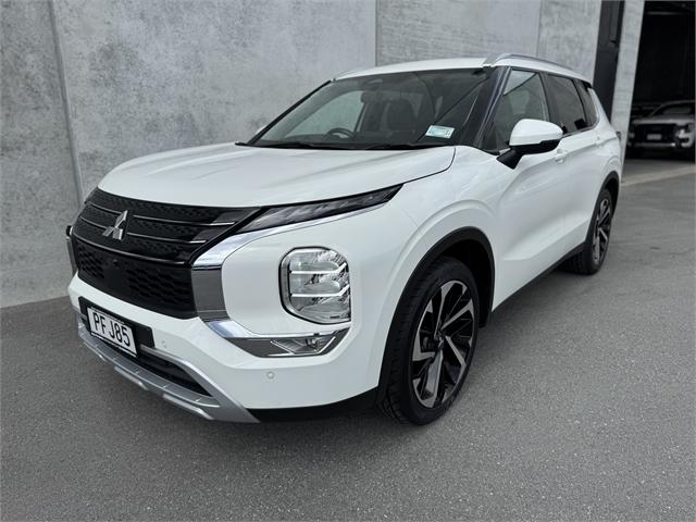 image-0, 2022 Mitsubishi Outlander XLS 2.5P/4WD/CVT at Dunedin