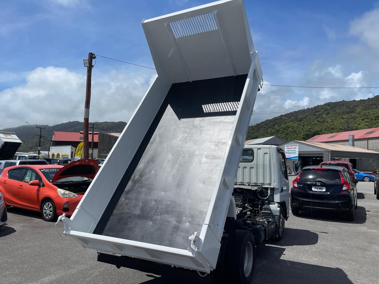 image-5, 2015 Mitsubishi CANTER DUMP 3TON TIPPERCLASS1 at Greymouth