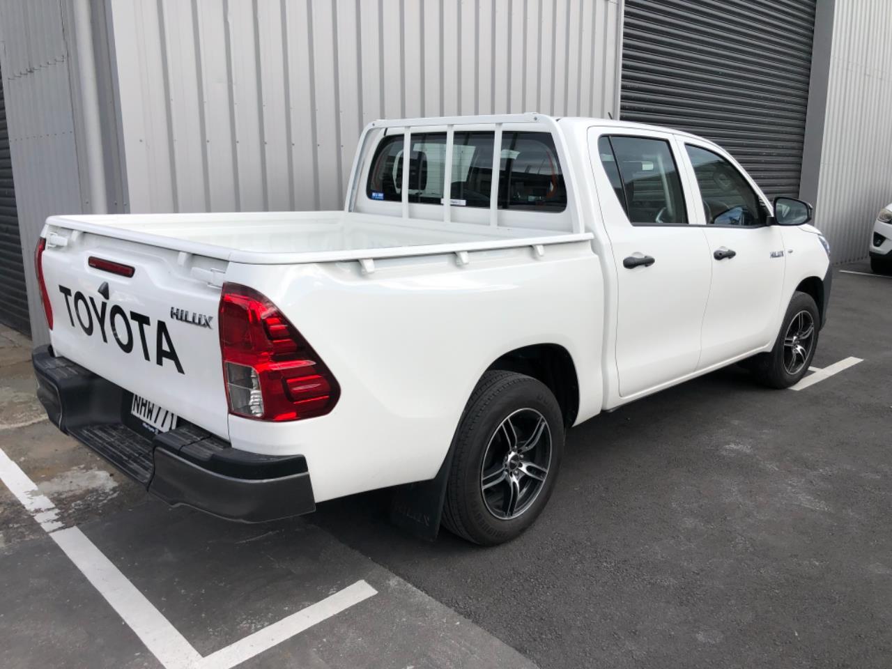 2021 Toyota Hilux WorkMate 2WD 2.7lt Double Cab on handshake