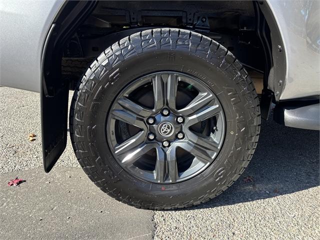 image-6, 2022 Toyota Hilux SR5 2.8DT 6AT 4WD at Christchurch