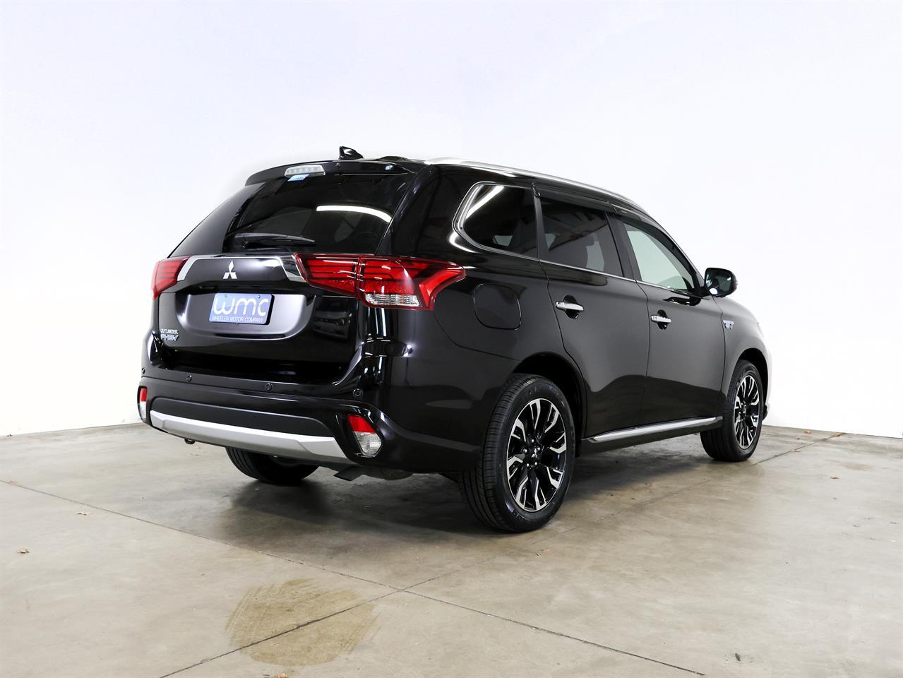 image-7, 2015 Mitsubishi Outlander PHEV G 4WD 'Facelift' at Christchurch