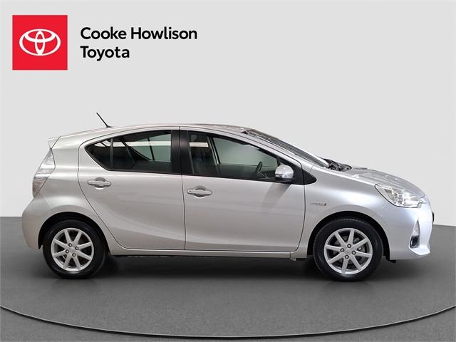 image-7, 2012 Toyota Prius c 1.5L Hybrid at Dunedin