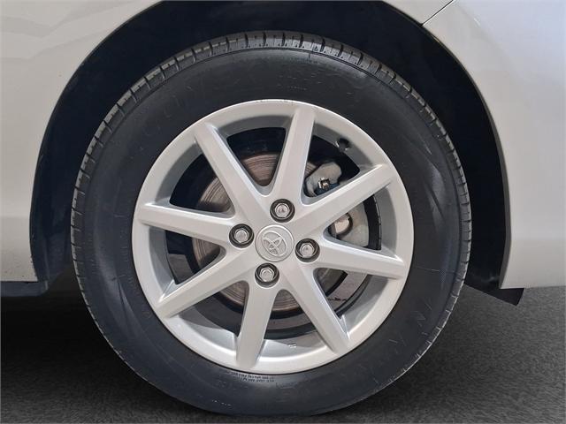 image-9, 2012 Toyota Prius c 1.5L Hybrid at Dunedin