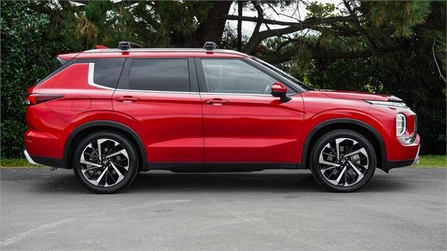 image-1, 2024 Mitsubishi Outlander 2.5  XLS 2WD auto at Dunedin