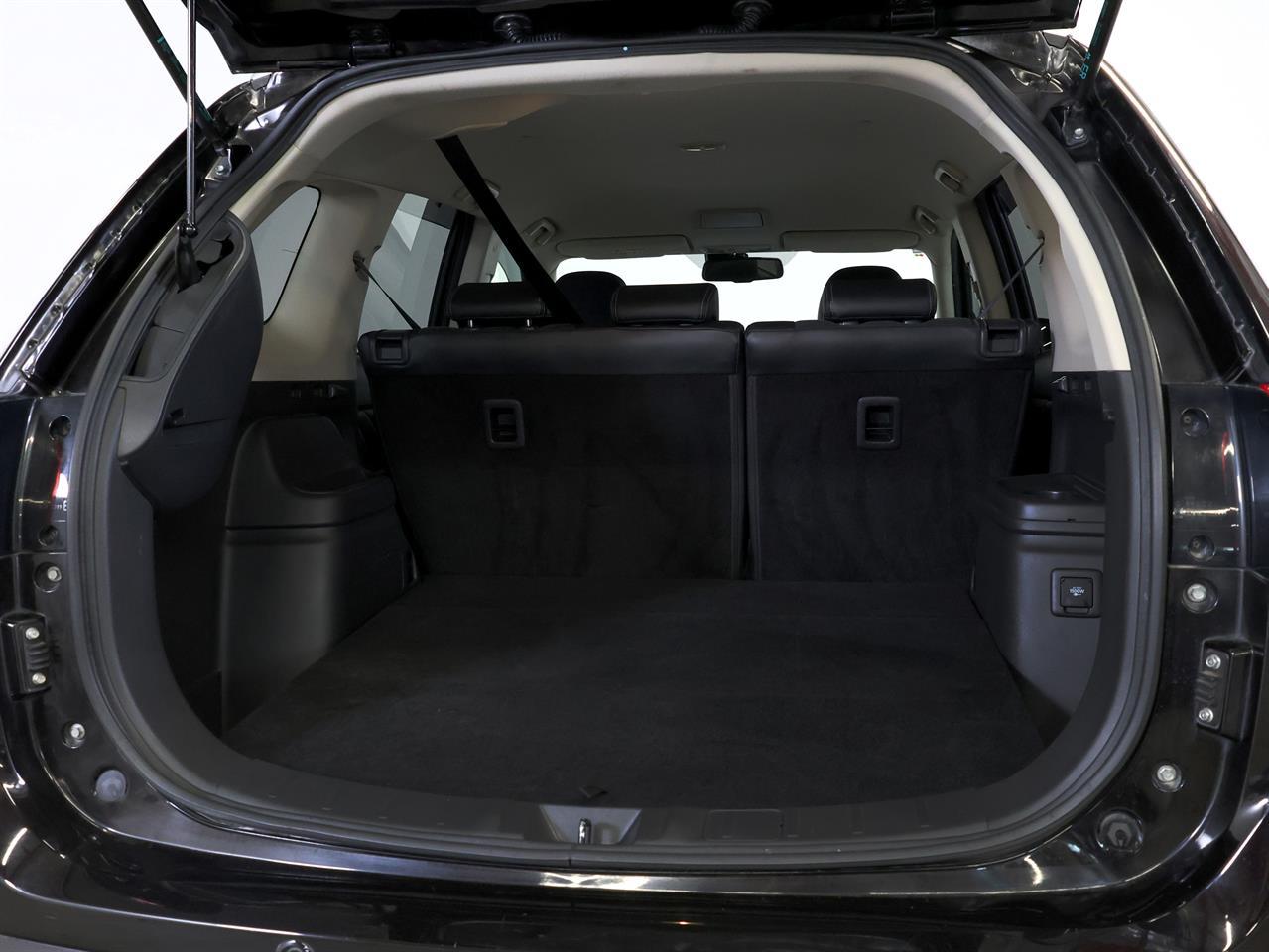 image-19, 2015 Mitsubishi Outlander PHEV G 4WD 'Facelift' at Christchurch