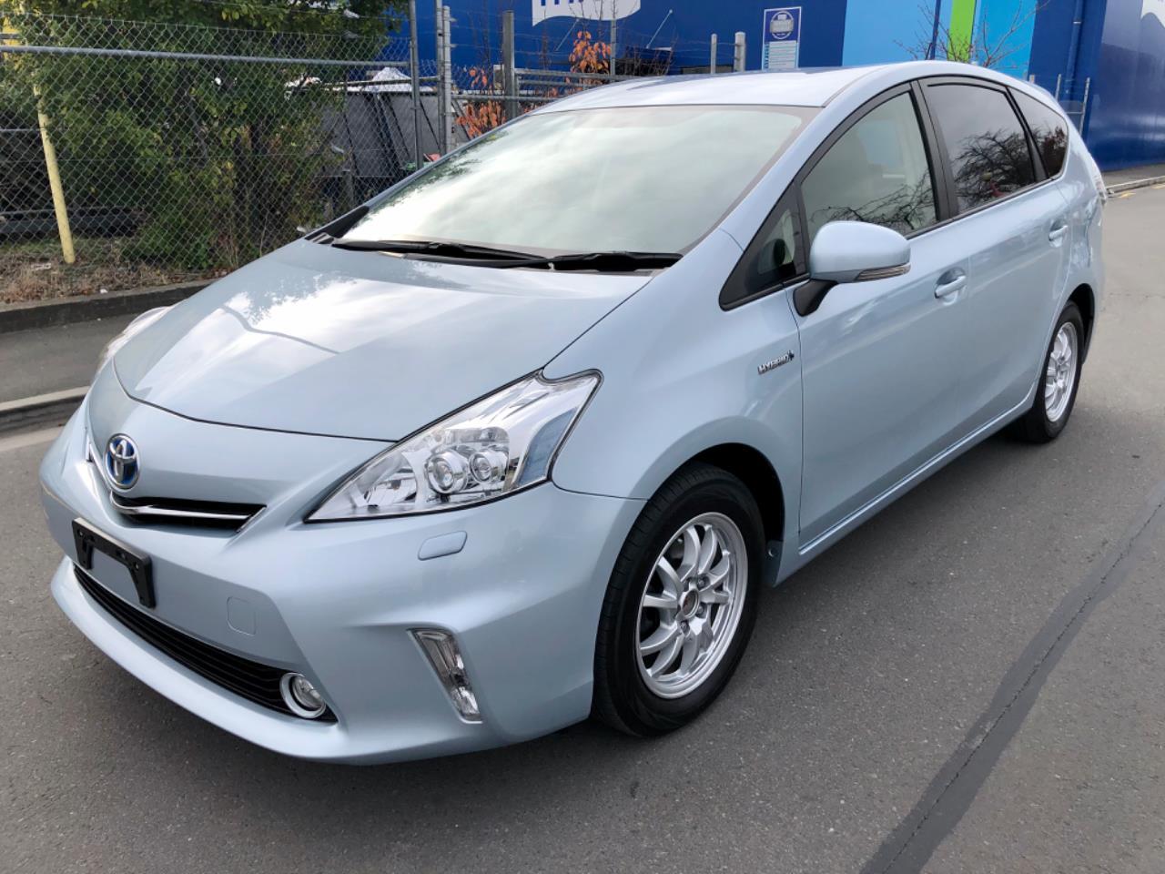 Toyota prius alpha клиренс