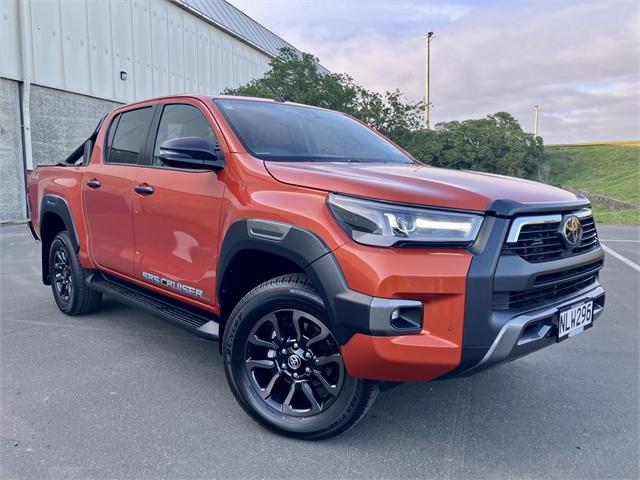 image-0, 2021 Toyota Hilux SR5 CRUISER 4WD at Dunedin