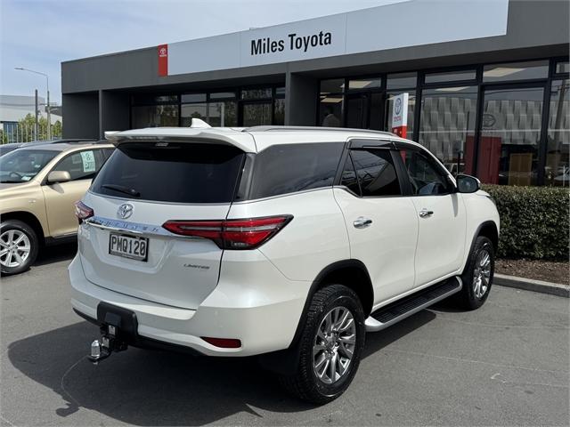 image-7, 2022 Toyota Fortuner LIMITED 4WD, LOW KMS at Christchurch