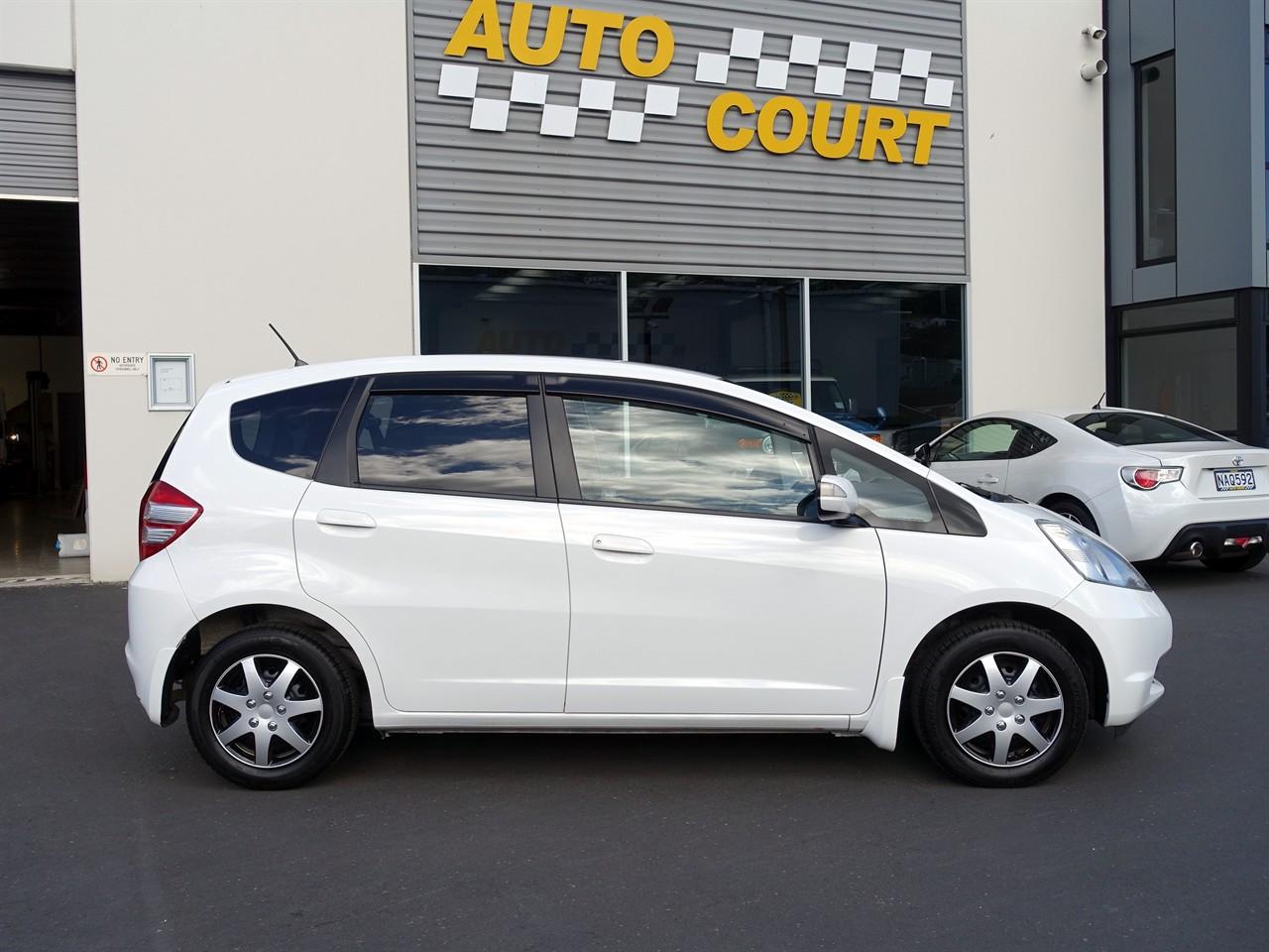 image-11, 2009 Honda Fit 13G at Dunedin