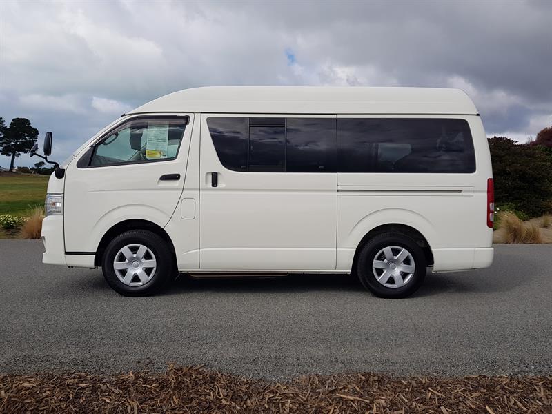 2010 Toyota Hiace Mobility Hoist on handshake