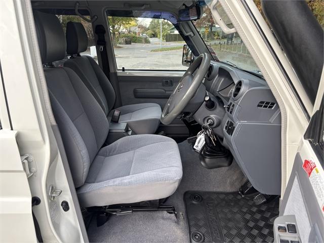 image-9, 2017 Toyota Land Cruiser 70 LX 4.5DT 5MT 4WD DCC at Christchurch