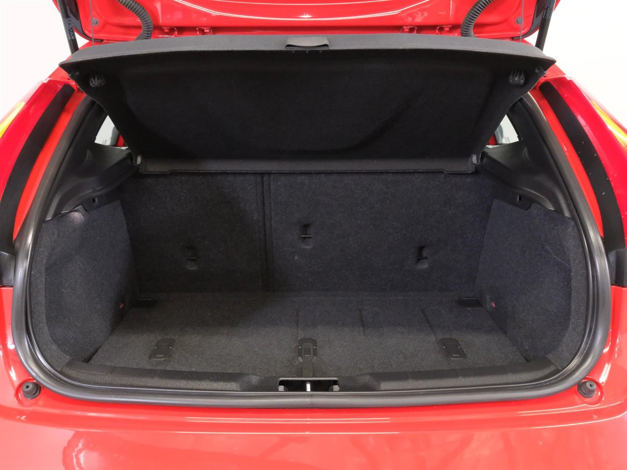 image-19, 2016 Volvo V40 T3 SE at Christchurch
