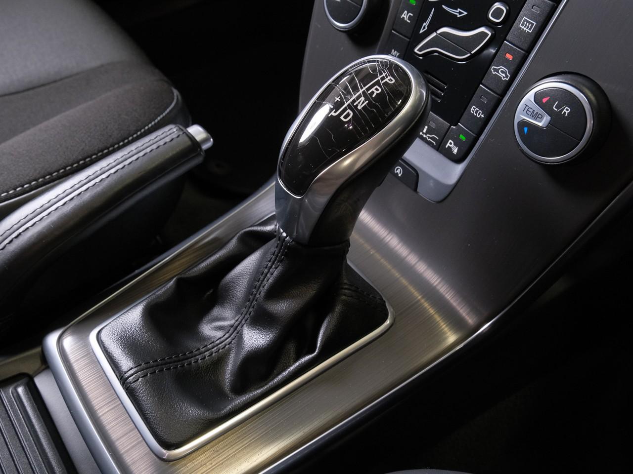 image-11, 2016 Volvo V40 T3 SE at Christchurch