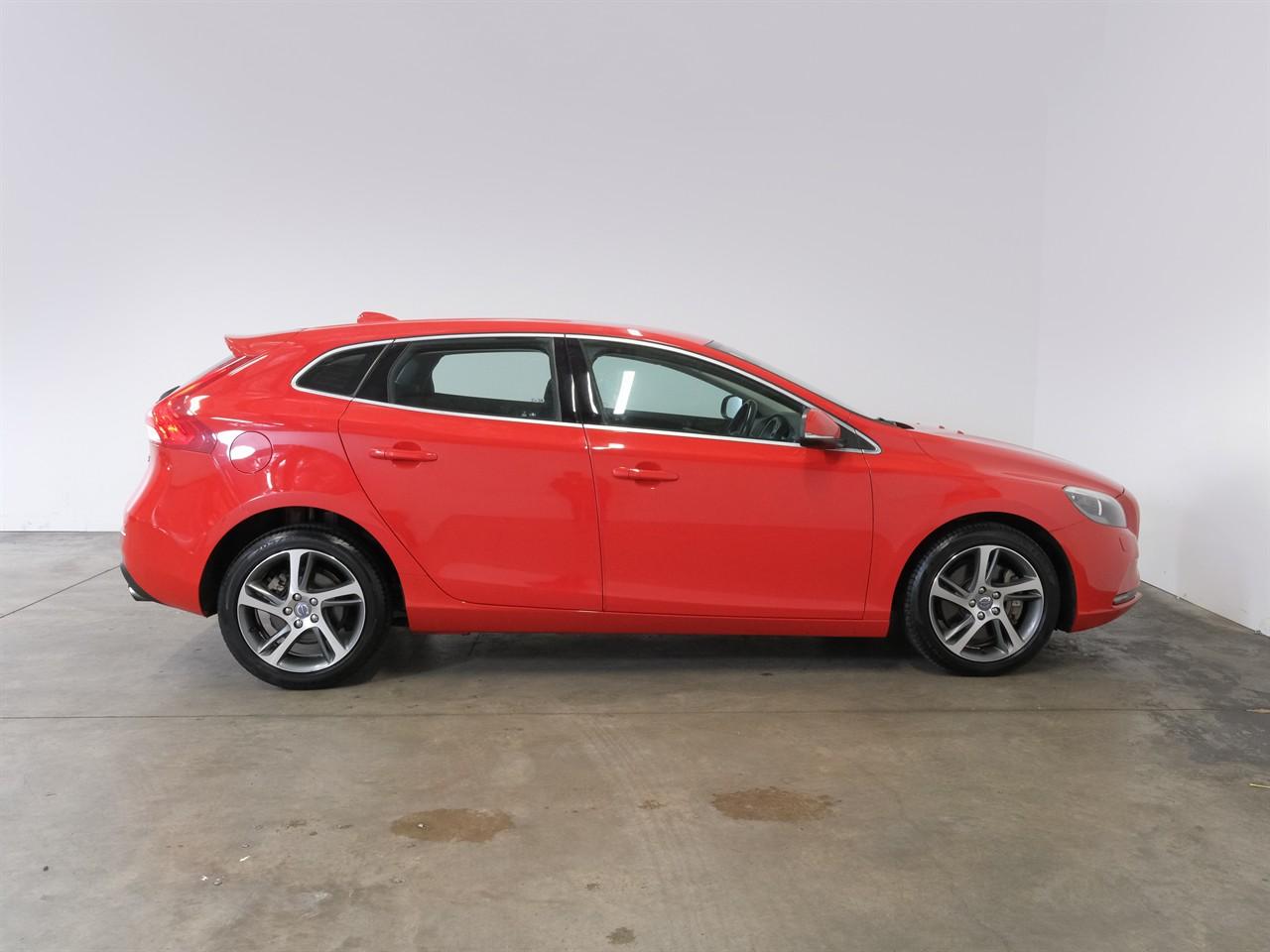 image-9, 2016 Volvo V40 T3 SE at Christchurch
